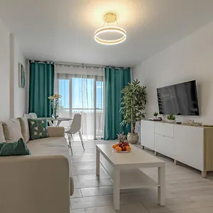  Apartment Newly Reformed With Sea View And Pool, Near The Beach, In Playa De Americas