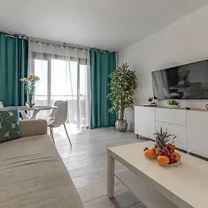  Apartment Newly Reformed With Sea View And Pool, Near The Beach, In Playa De Americas